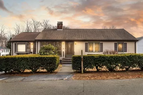 9 Cummings Ave, Woburn, MA 01801