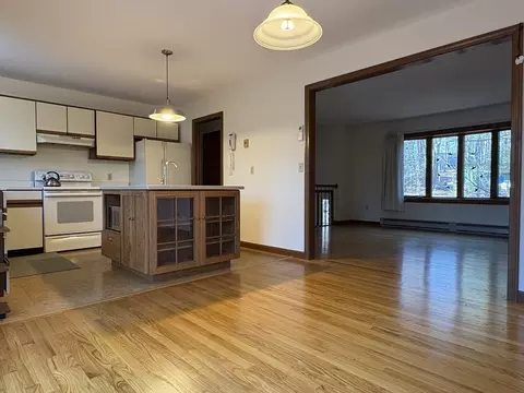 26 Hitching Post Rd, Amherst, MA 01002 photo 8