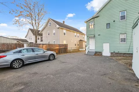 621 Springfield St, Chicopee, MA 01013 photo 16