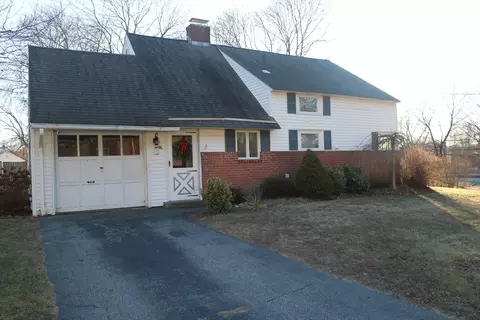 16 Westfield Rd, Natick, MA 01760