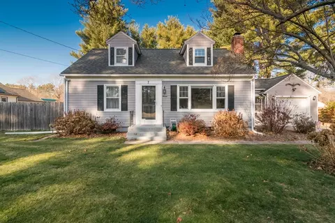 7 Jewell Ln, Wilbraham, MA 01095