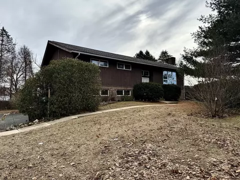 231 Adams St, Agawam, MA 01001