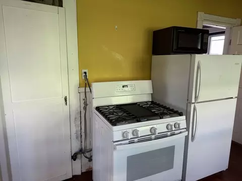 Kitchen - 56 Robin St, Everett, MA 02149 photo 3 of 5