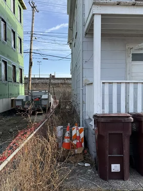 Exterior - 56 Robin St, Everett, MA 02149 photo 7 of 9