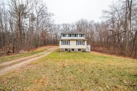 449 Amesbury Rd, Haverhill, MA 01830