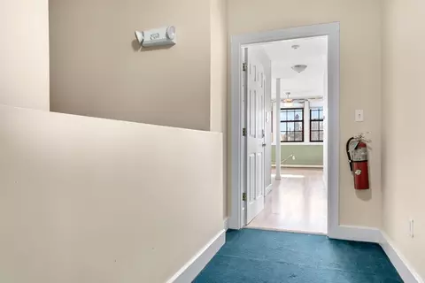 37 Washington St #8, Gloucester, MA 01930 photo 6