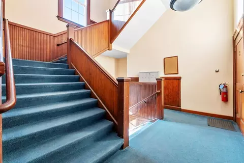 37 Washington St #8, Gloucester, MA 01930 photo 5