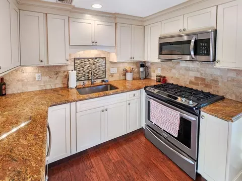 59 Martha St UNIT B, Fall River, MA 02720 photo 4