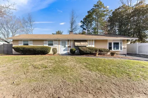 Exterior - 1 Mcdevitt Rd, Randolph, MA 02368 photo 3 of 4