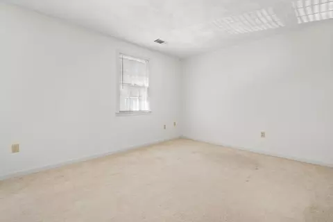 Bedroom - 15 Apple Ridge Rd #3, Maynard, MA 01754 photo 4 of 8