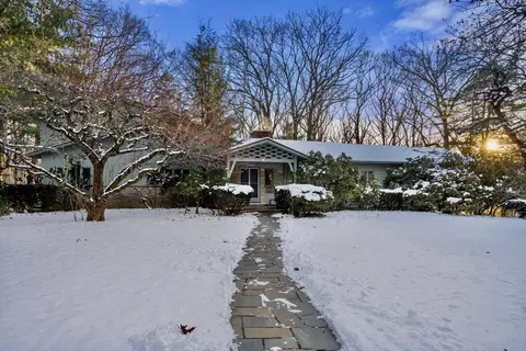75 Maugus Ave, Wellesley, MA 02481