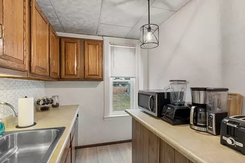 31 Ekman St, Worcester, MA 01607 photo 8