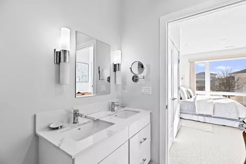 Bath - 10 Shipyard Dr #215, Hingham, MA 02043 photo 1 of 2