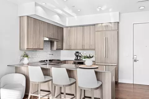 Kitchen - 10 Shipyard Dr #215, Hingham, MA 02043 photo 5 of 5