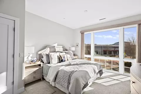 Bedroom - 10 Shipyard Dr #215, Hingham, MA 02043 photo 1 of 3