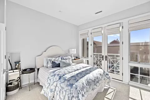 Bedroom - 10 Shipyard Dr #215, Hingham, MA 02043 photo 3 of 3
