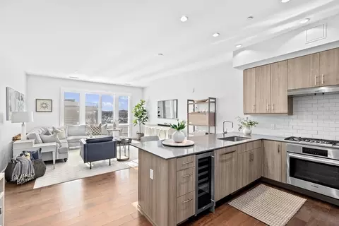 Kitchen - 10 Shipyard Dr #215, Hingham, MA 02043 photo 1 of 5