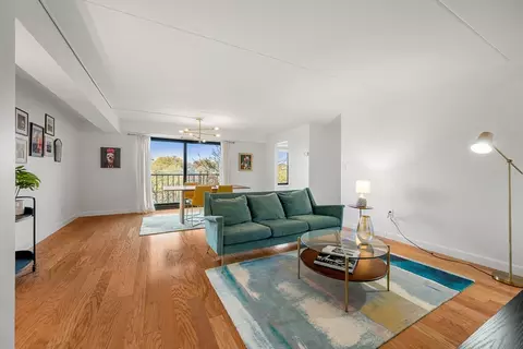 1243 Beacon St #5B, Brookline, MA 02446