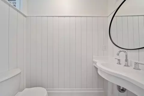 683 E 8th St, Boston, MA 02127 photo 11