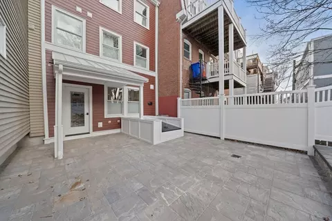 683 E 8th St, Boston, MA 02127 photo 28