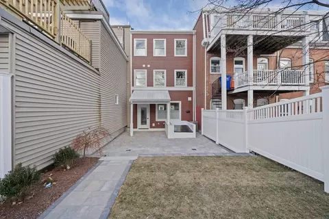 683 E 8th St, Boston, MA 02127 photo 29