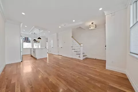 683 E 8th St, Boston, MA 02127 photo 9