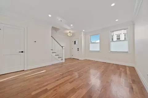 683 E 8th St, Boston, MA 02127 photo 8