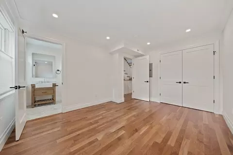 683 E 8th St, Boston, MA 02127 photo 13