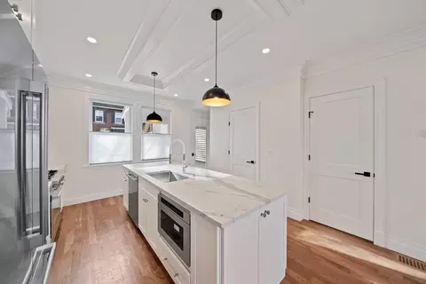 683 E 8th St, Boston, MA 02127 photo 5