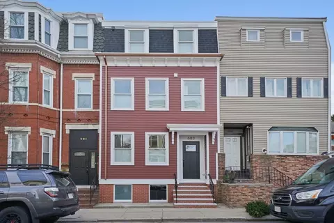 683 E 8th St, Boston, MA 02127 photo 2