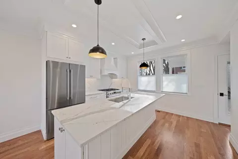 683 E 8th St, Boston, MA 02127 photo 4