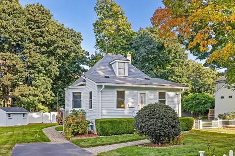 33 Parnell St, Millis, MA 02054