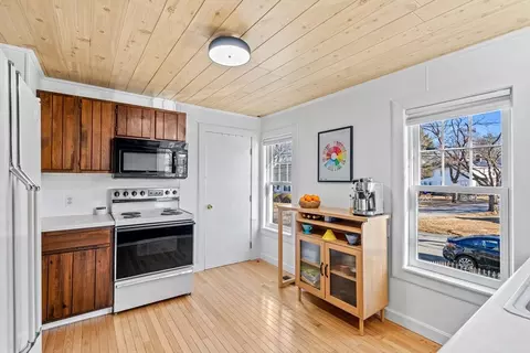 Kitchen - 29 Mckinley, Maynard, MA 01754 photo 2 of 4