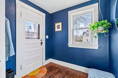 Entry Way - 29 Mckinley, Maynard, MA 01754 photo 3 of 3