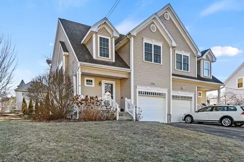 4 Martin St #A, Maynard, MA 01754