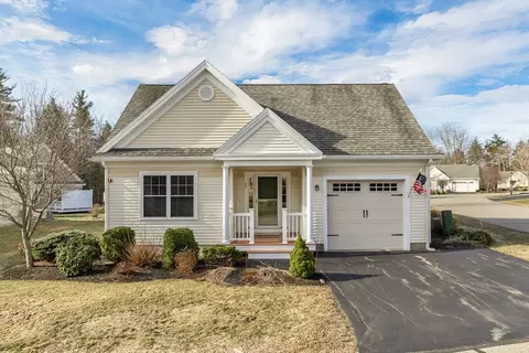 37 Birch Cir #37, Brentwood, NH 03833