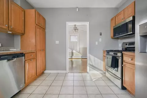 173 Middlesex, Fall River, MA 02723 photo 5