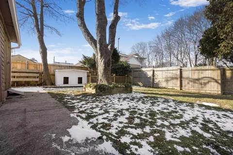 173 Middlesex, Fall River, MA 02723 photo 32