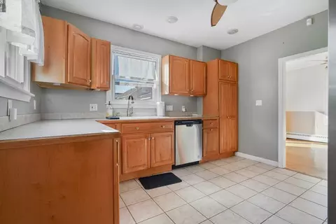 173 Middlesex, Fall River, MA 02723 photo 7