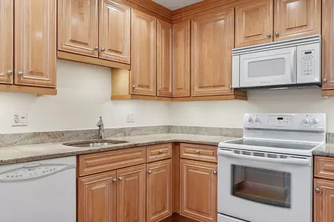 4 Summit Dr #302, Reading, MA 01867 photo 29