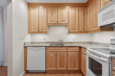 4 Summit Dr #302, Reading, MA 01867 photo 30