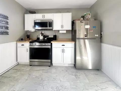 875 Walnut St, Fall River, MA 02720 photo 5