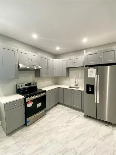 93 Dakota St, Boston, MA 02124