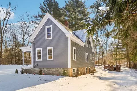 Exterior - 58 E Washington St, Hanson, MA 02341 photo 9 of 12
