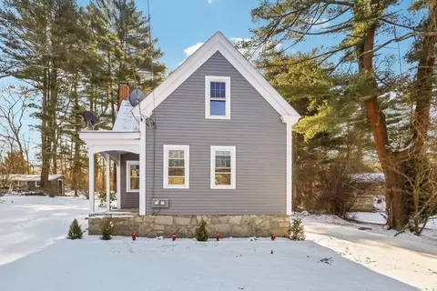 Exterior - 58 E Washington St, Hanson, MA 02341 photo 8 of 12