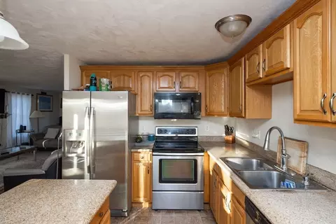 Kitchen - 1 Holly Ter # -B, Worcester, MA 01607 photo 2 of 2