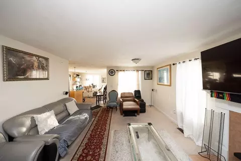 Living - 1 Holly Ter # -B, Worcester, MA 01607 photo 2 of 2