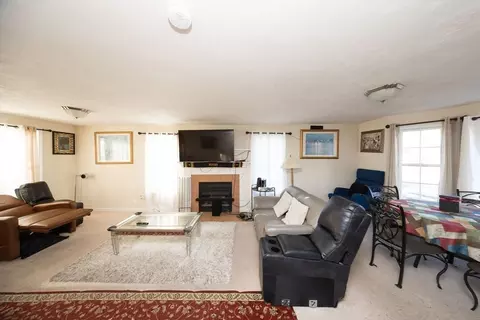 Living - 1 Holly Ter # -B, Worcester, MA 01607 photo 1 of 2