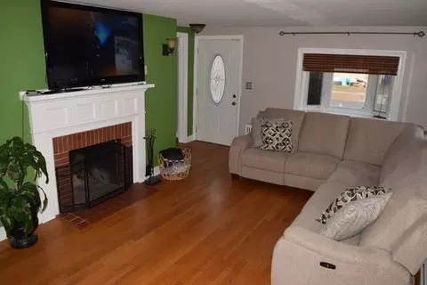 26 Haskins St, Springfield, MA 01109 photo 13