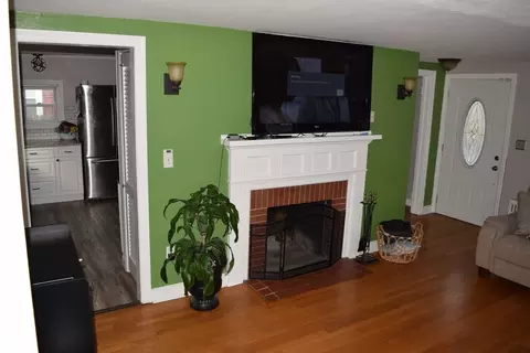 26 Haskins St, Springfield, MA 01109 photo 16
